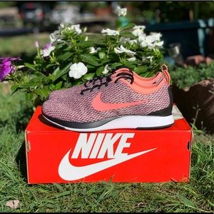 ❗️SOLD❗️Nike pink tones Dualtone Racer SE shoes